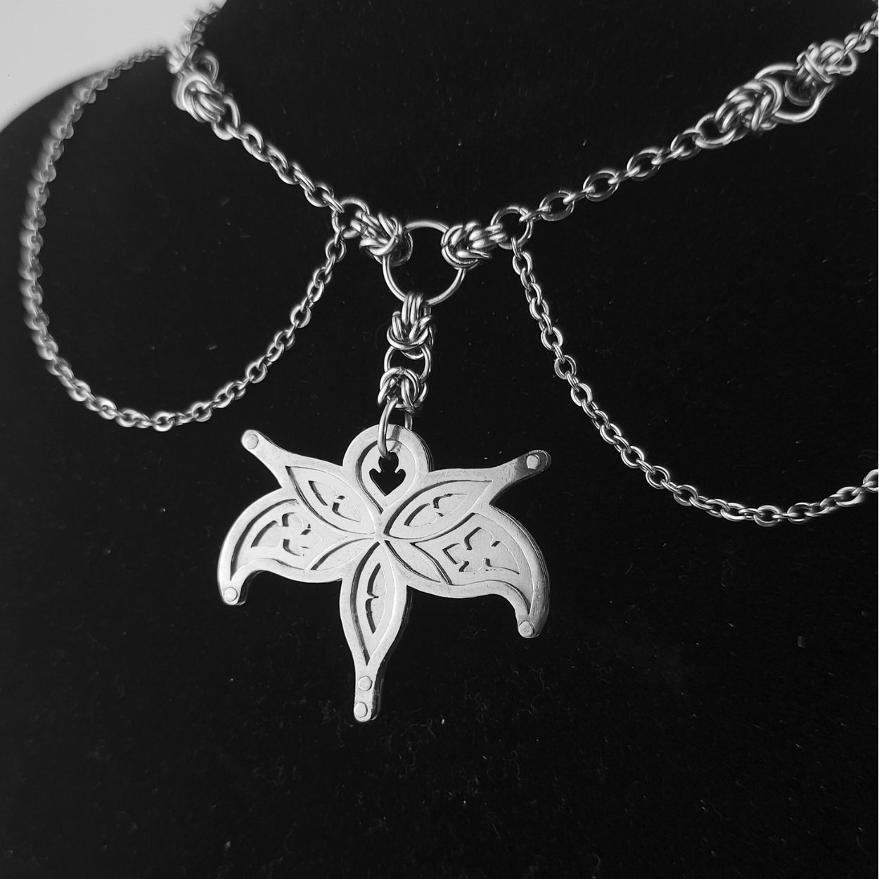 Mou' Mouchette Chainmaille Choker