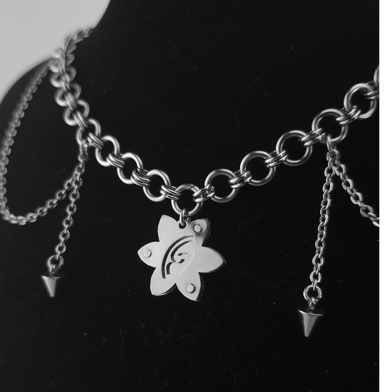 Bloomin' Vesica Chandelier Chainmaille Choker