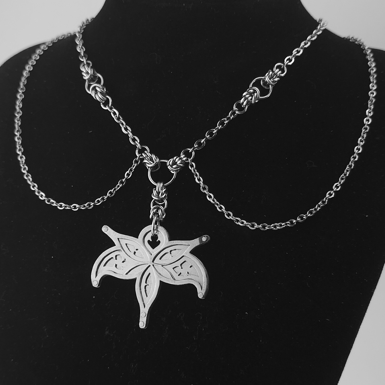 Mou' Mouchette Chainmaille Choker